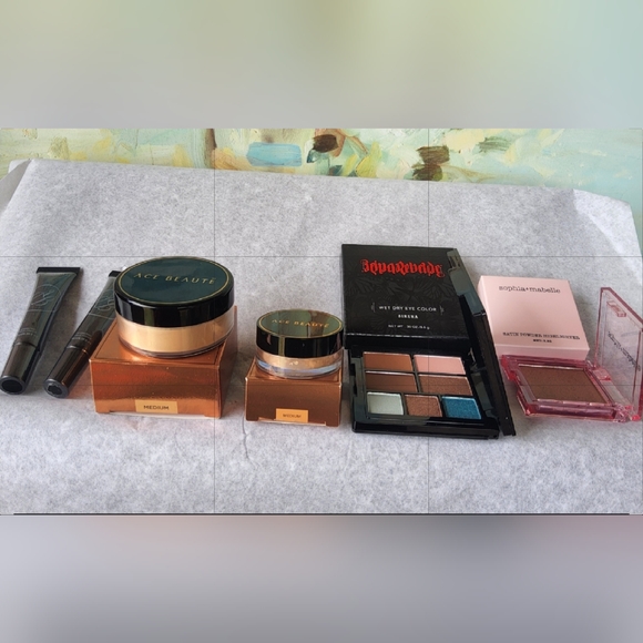 ✨ Makeup Bundle | Ace Beautè + Reyna Rebelde + Sophia+Mabelle‎ | - Picture 1 of 5